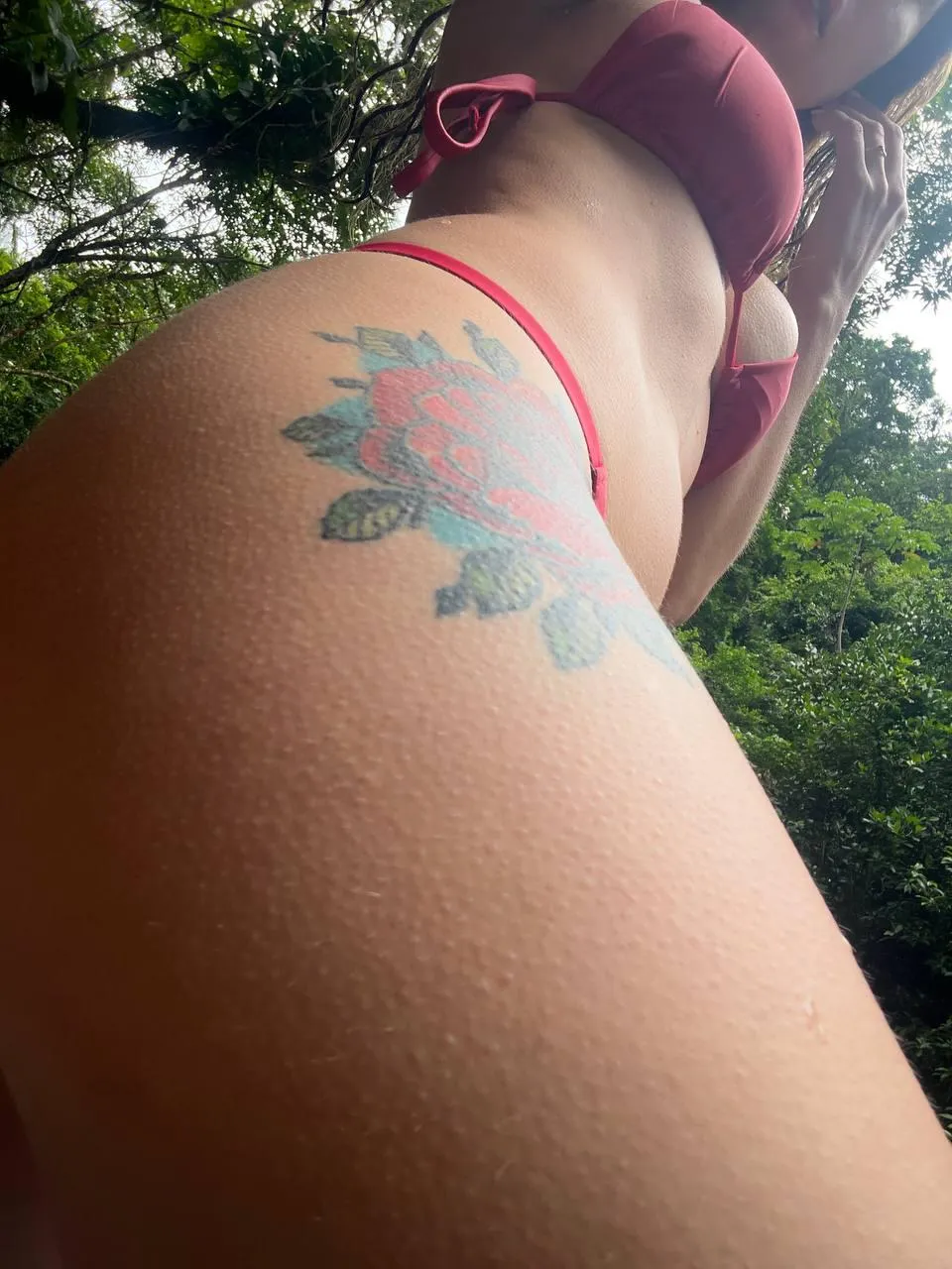 This natural energy made my peach fuzz stand on end