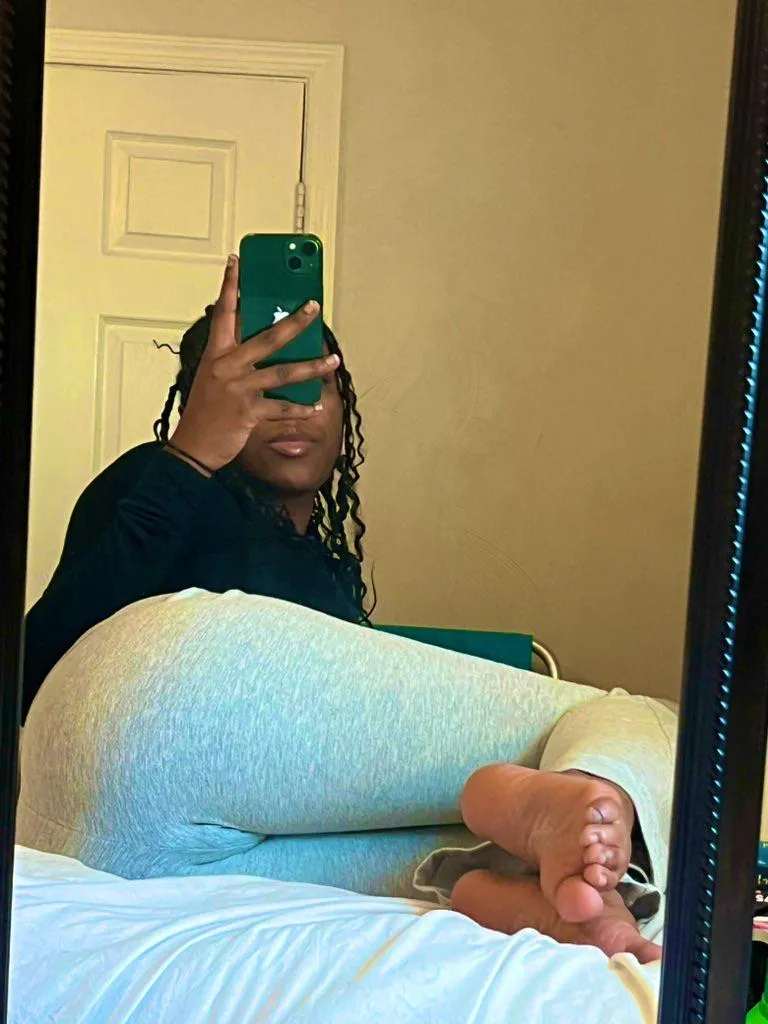 What are you sniffing first 🤭?