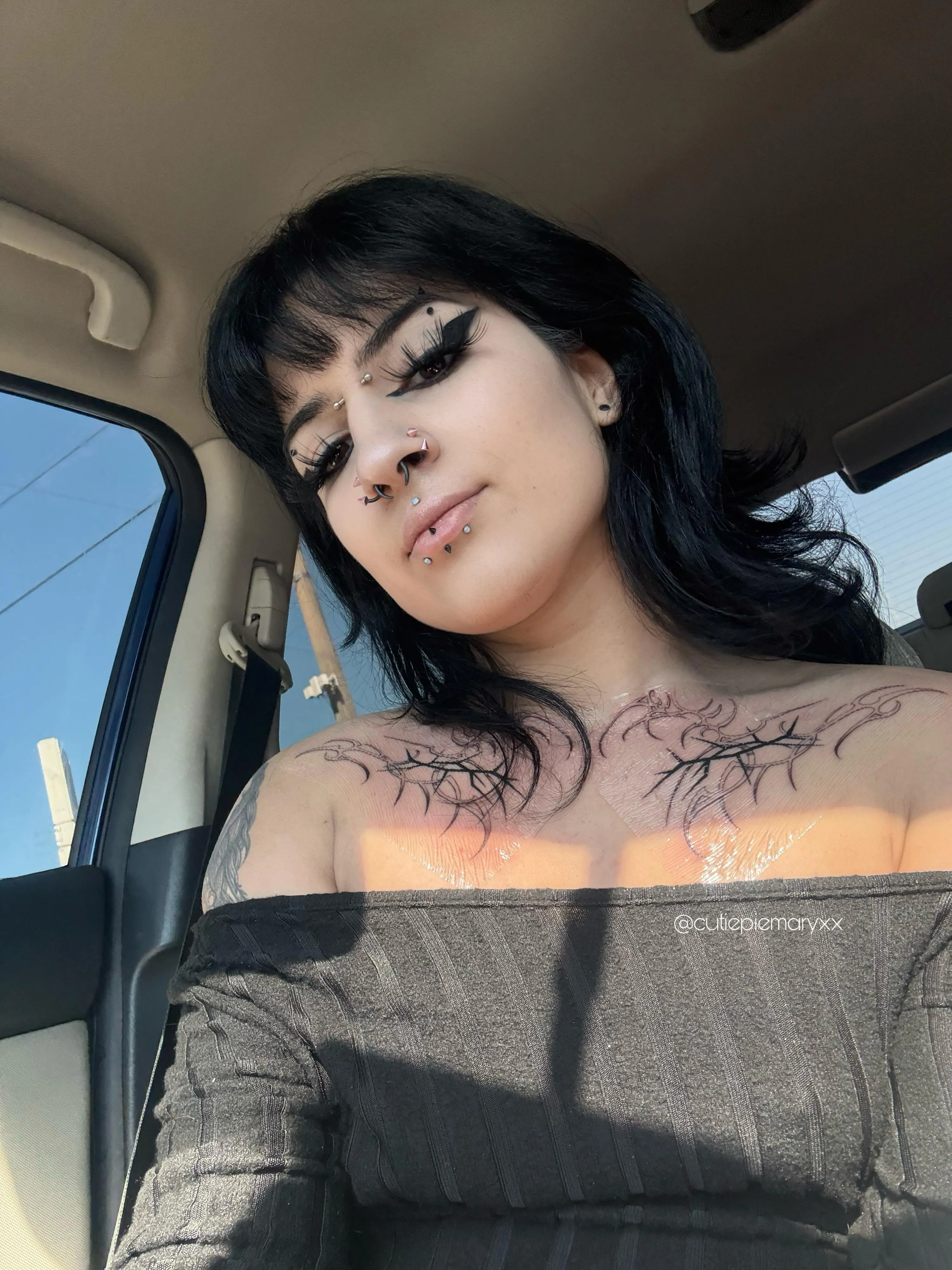 would you cum on my new tattoo?