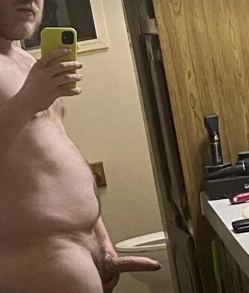 24 cub, need someone older to show me around:)