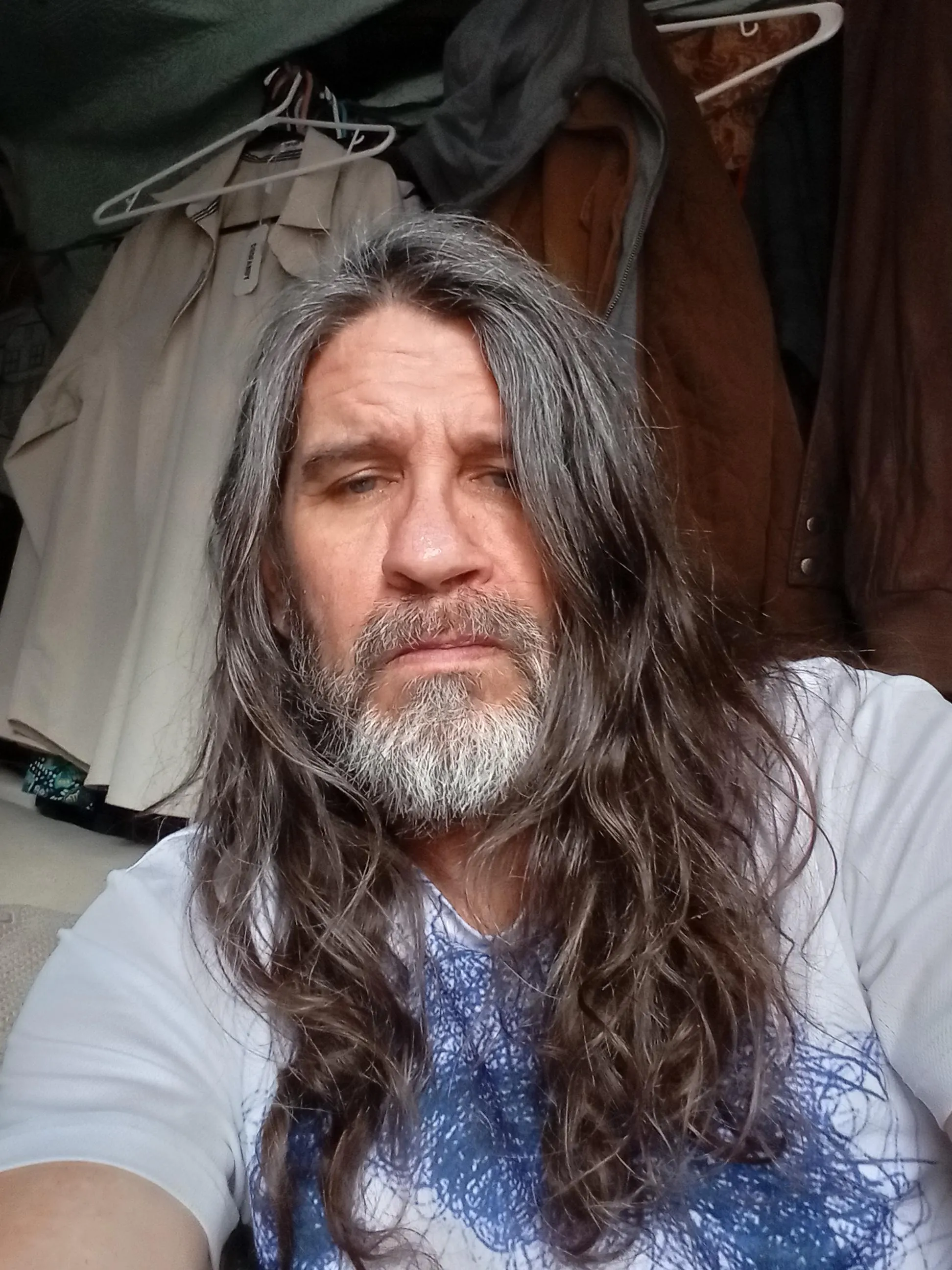 57M4F Arlington Looking for a female to hang out and party with tonight