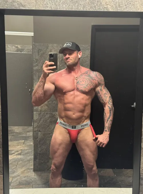 a lot of body for you to worship