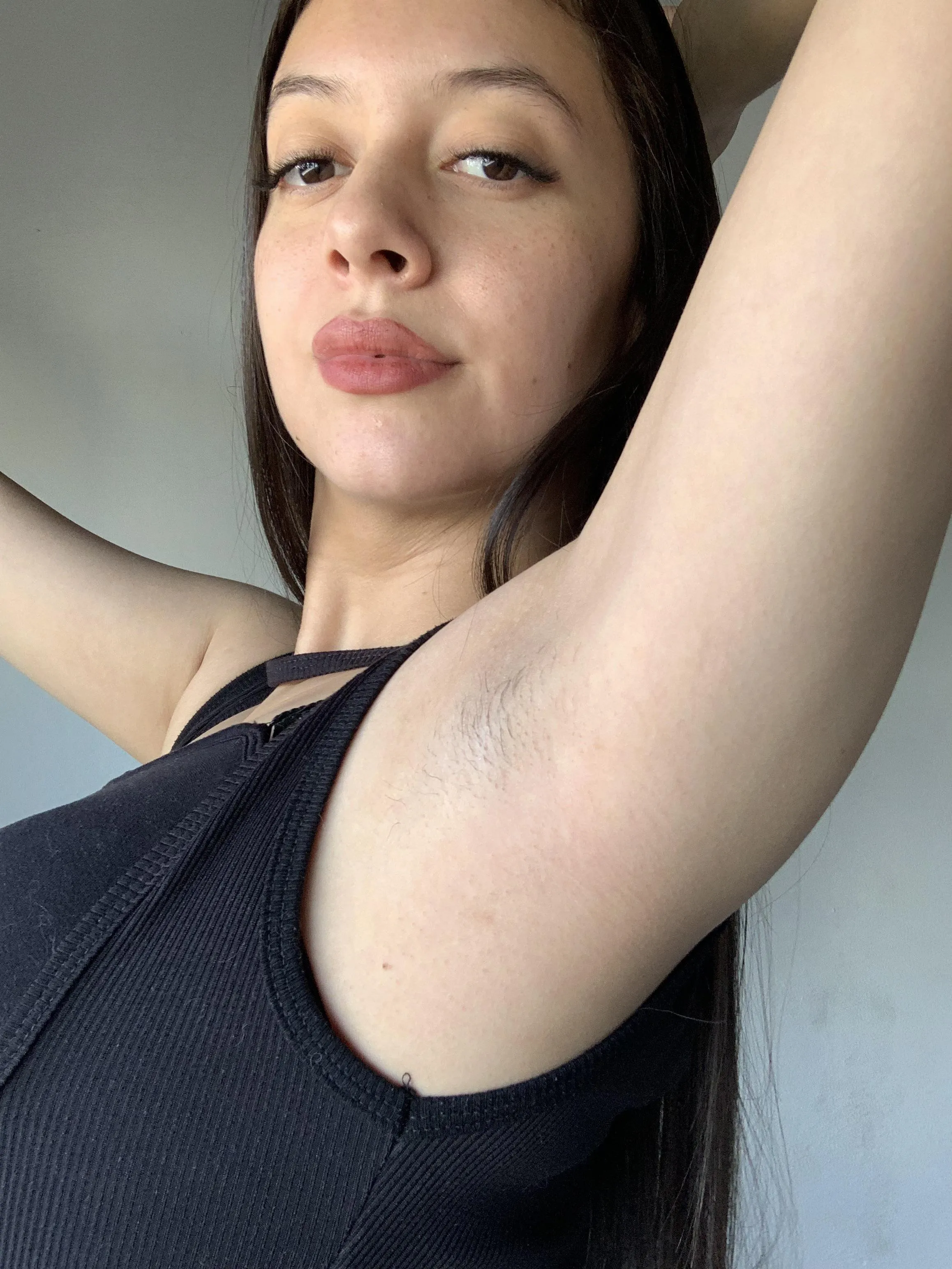 Armpits in winter or summer