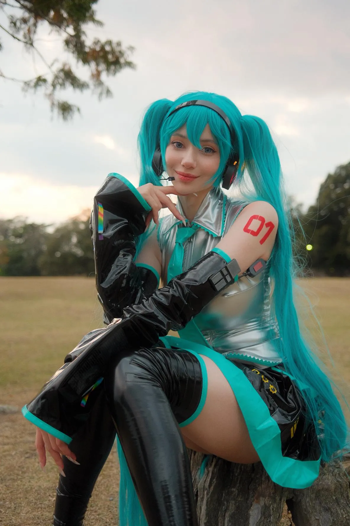 Hatsune Miku cosplay by Alina Becker