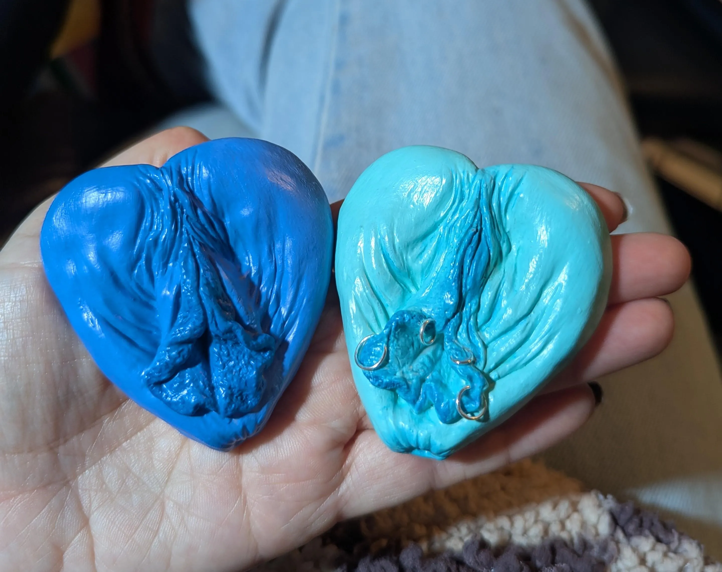 I made another couple of beautiful fridge magnets to add to the collection 😊