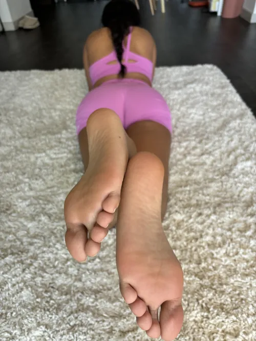 So much more to love when the feet are big