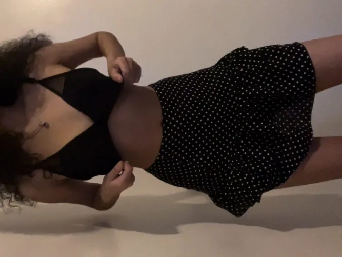 24F (NYC) 🩶 ATM drains & shopping dates.