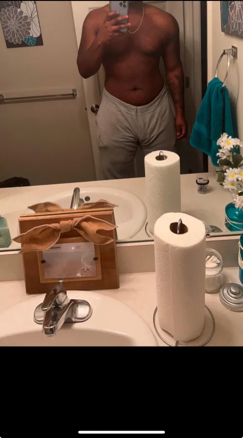 24m seeking fun Macomb,Mi