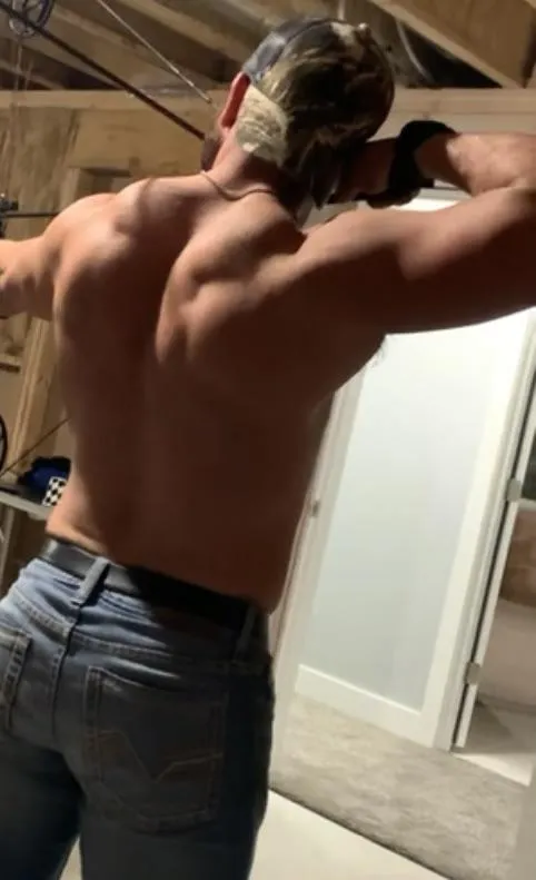 Best back workout. Come worship this back then make your way to the front 😉