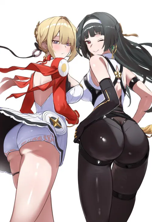 Evelyn & Astra Swapping Costumes [ZZZ]