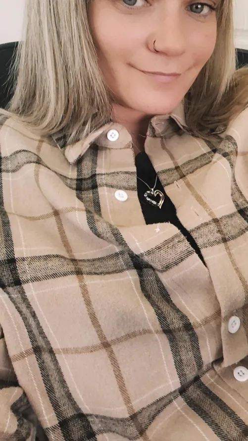 I'm picking random redditors to send nudes to, who's in?