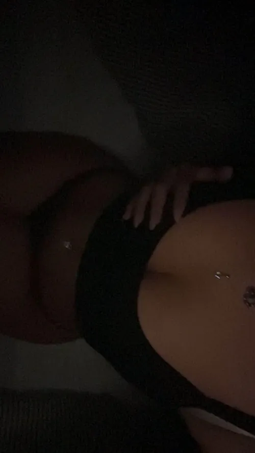 nån äldre som gillar en liten 18:åring som mig? <3