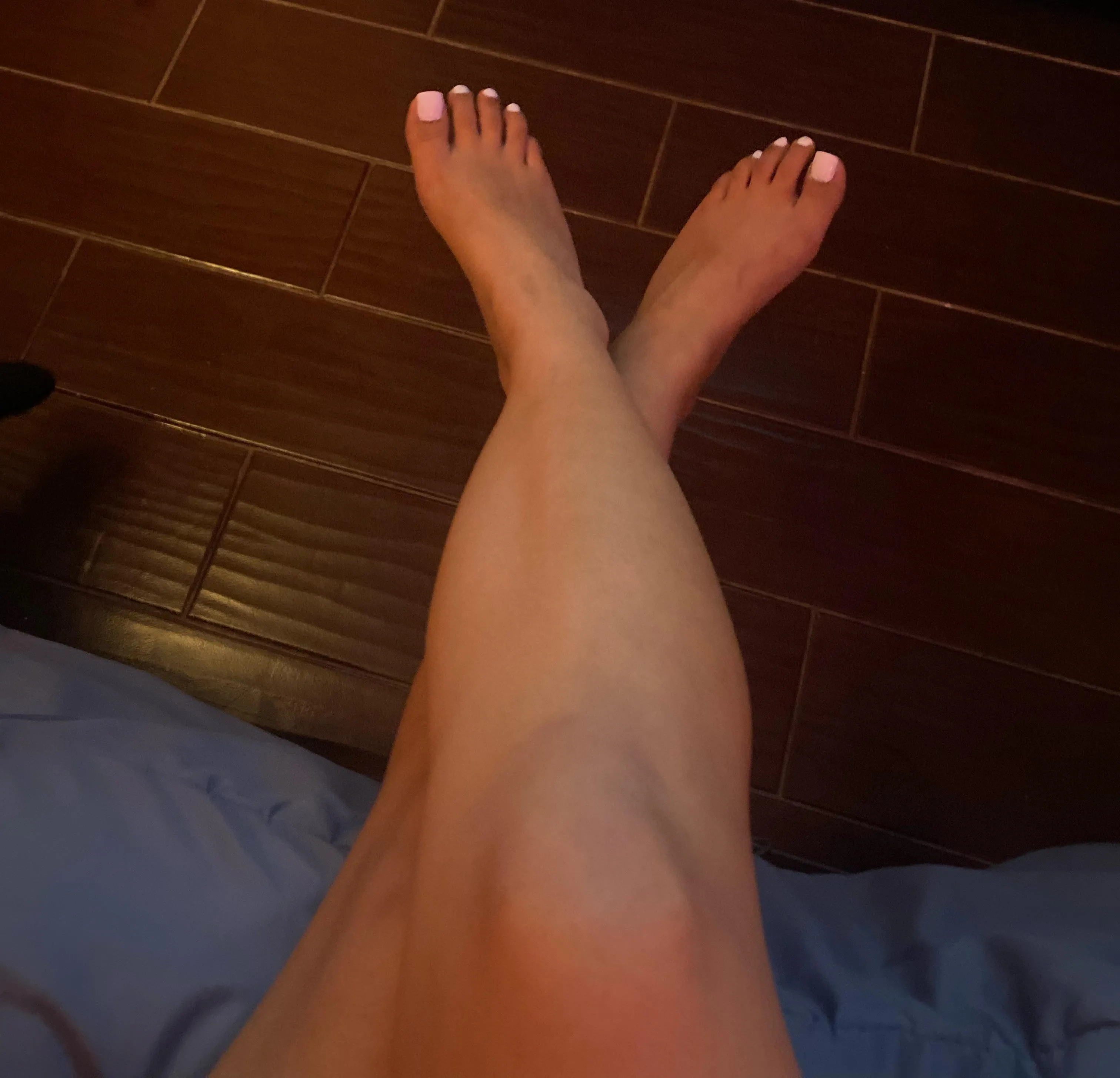 obsessed with my feet’s 😣[oc]