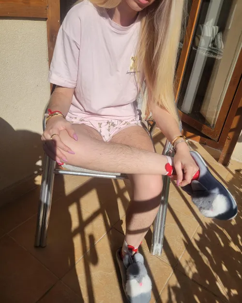 The spring sunshine catching the leg hairs...