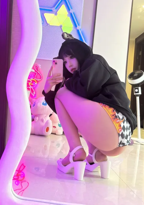 What’s your favorite Asian feature? Careful how you answer.