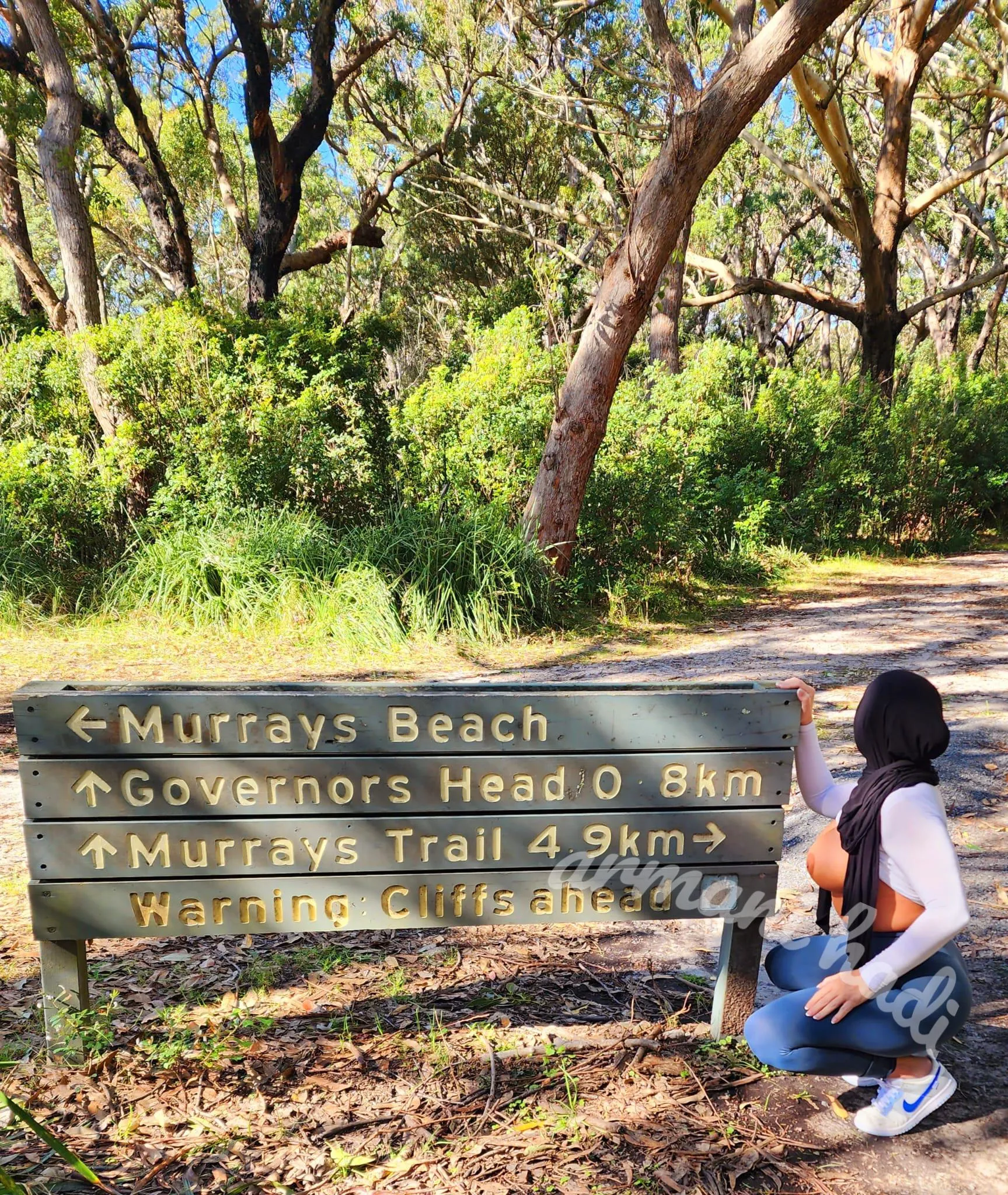 Who likes a good old outdoor titty flash