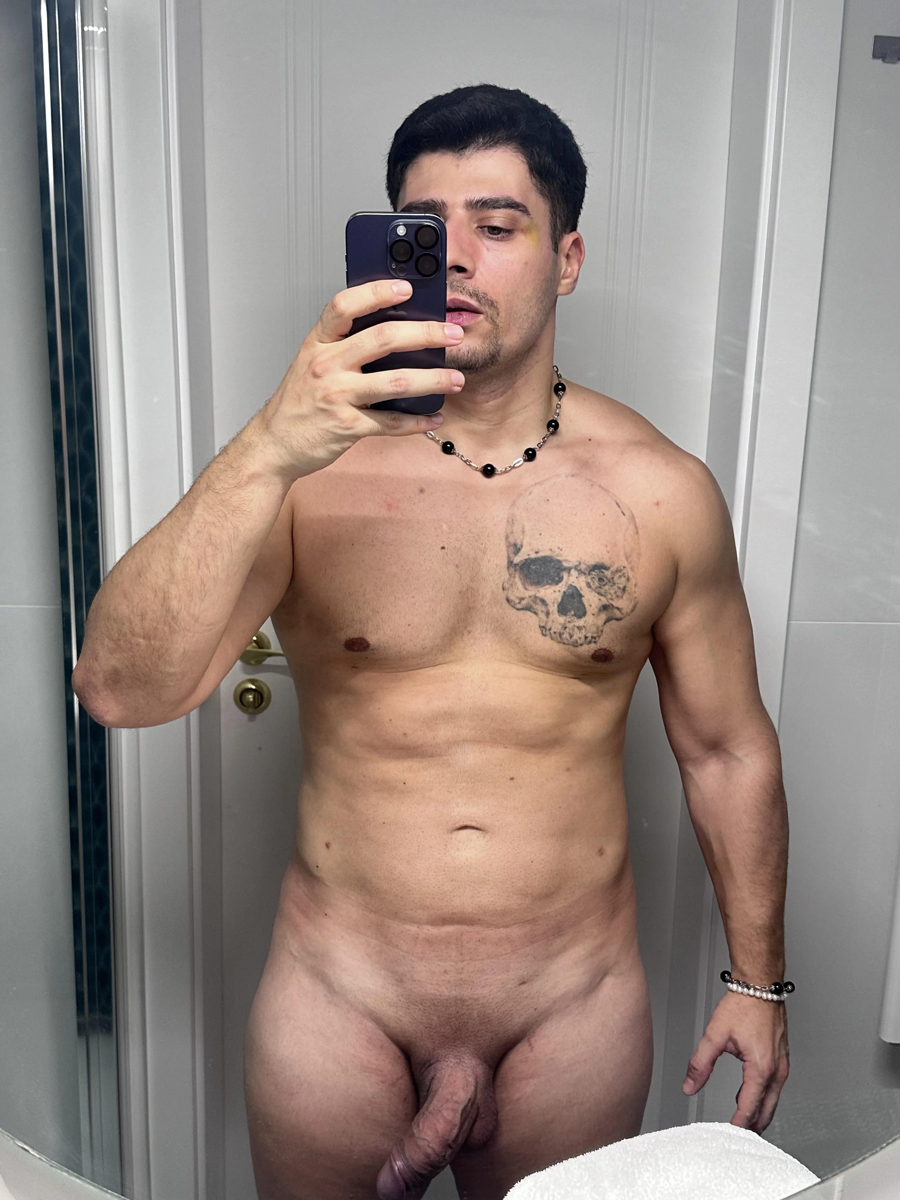 Who likes big guys?!