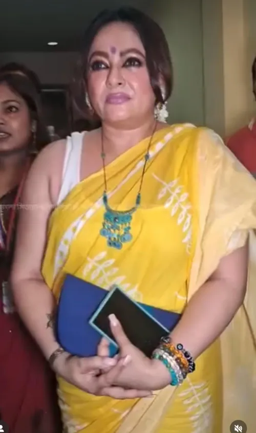 শ্রীলেখা কাকিমার লদলদে শরীর টা দেখলে বাড়াটা আর শান্ত থাকেনা 💦