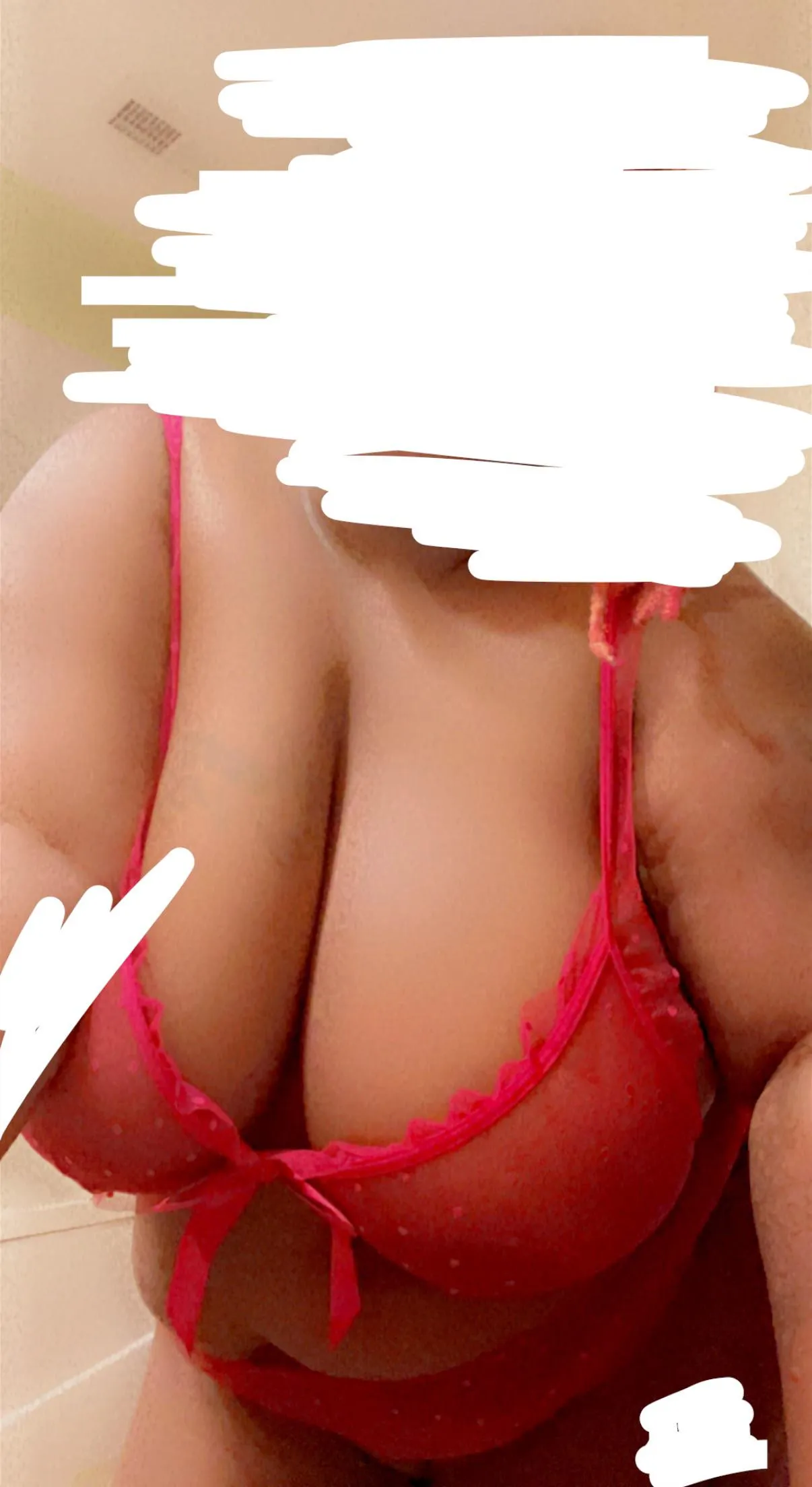 Black couple here (bbw) f30 m35 looking for a couple to fuck my wife with me