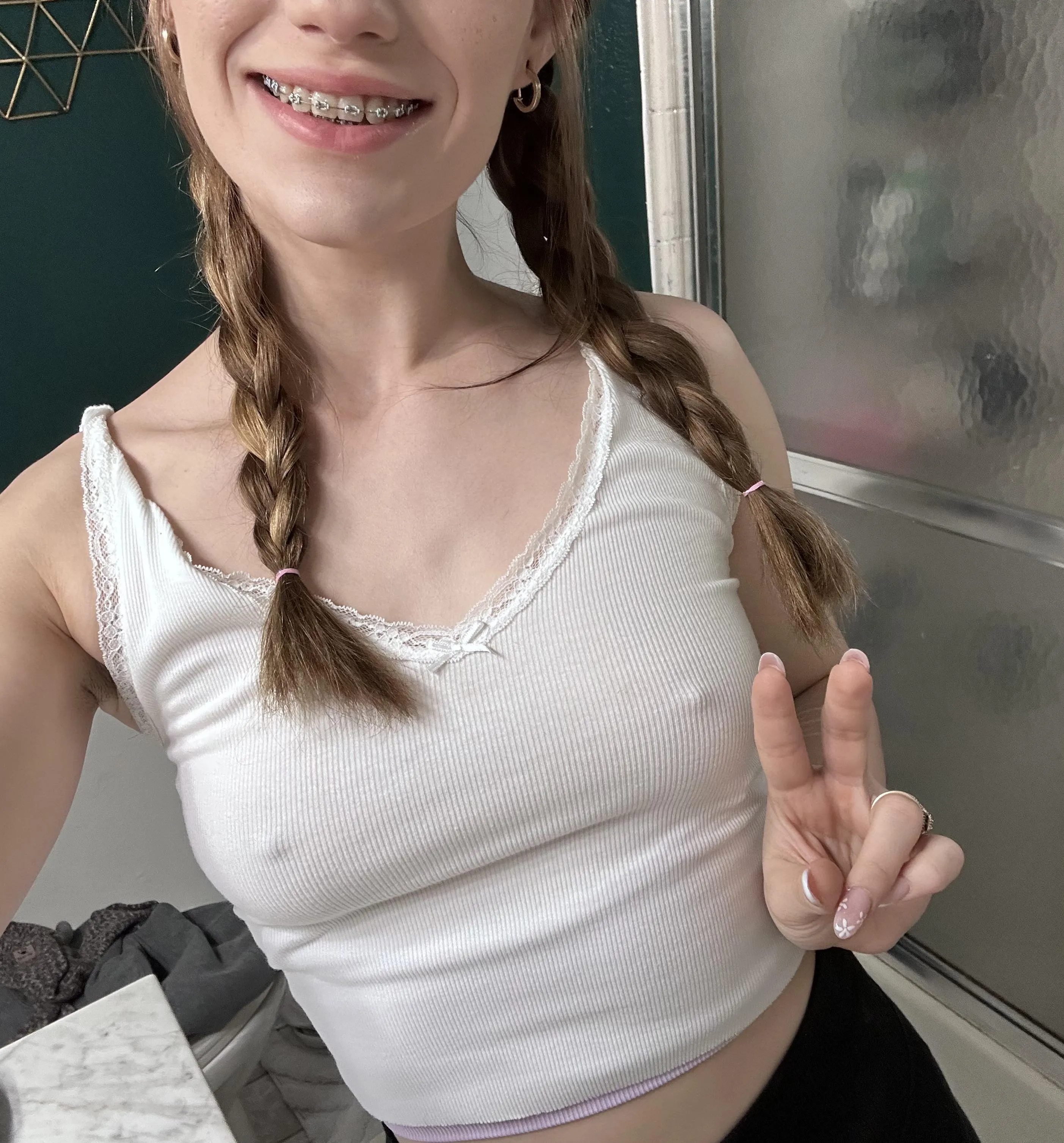 First 25 upvotes get an extra picture😚✌️🩷