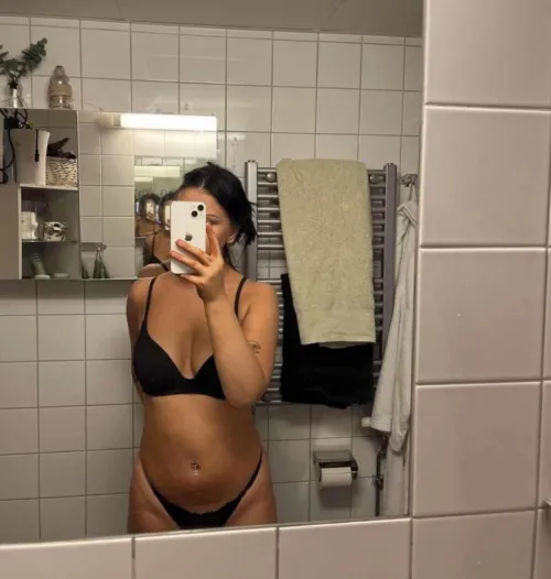 Gillar du o slicka emo brudar? 🖤