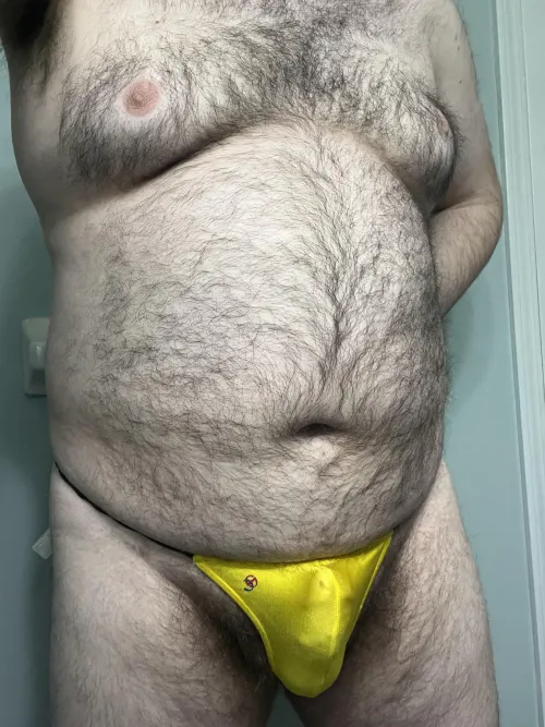 Gotta show as much hair as possible