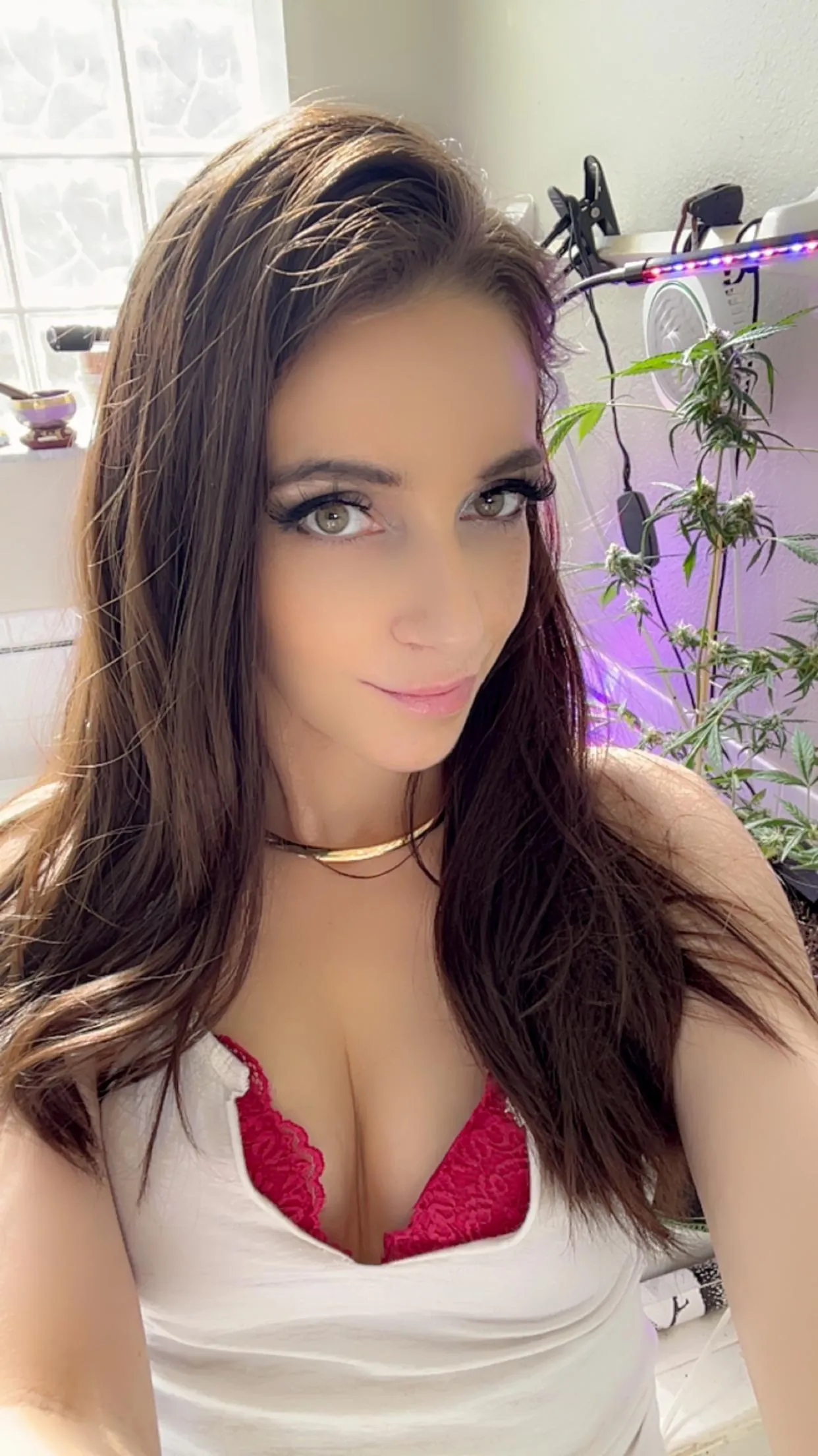 Happy Friday from my plant children and I 🤪😘🙃