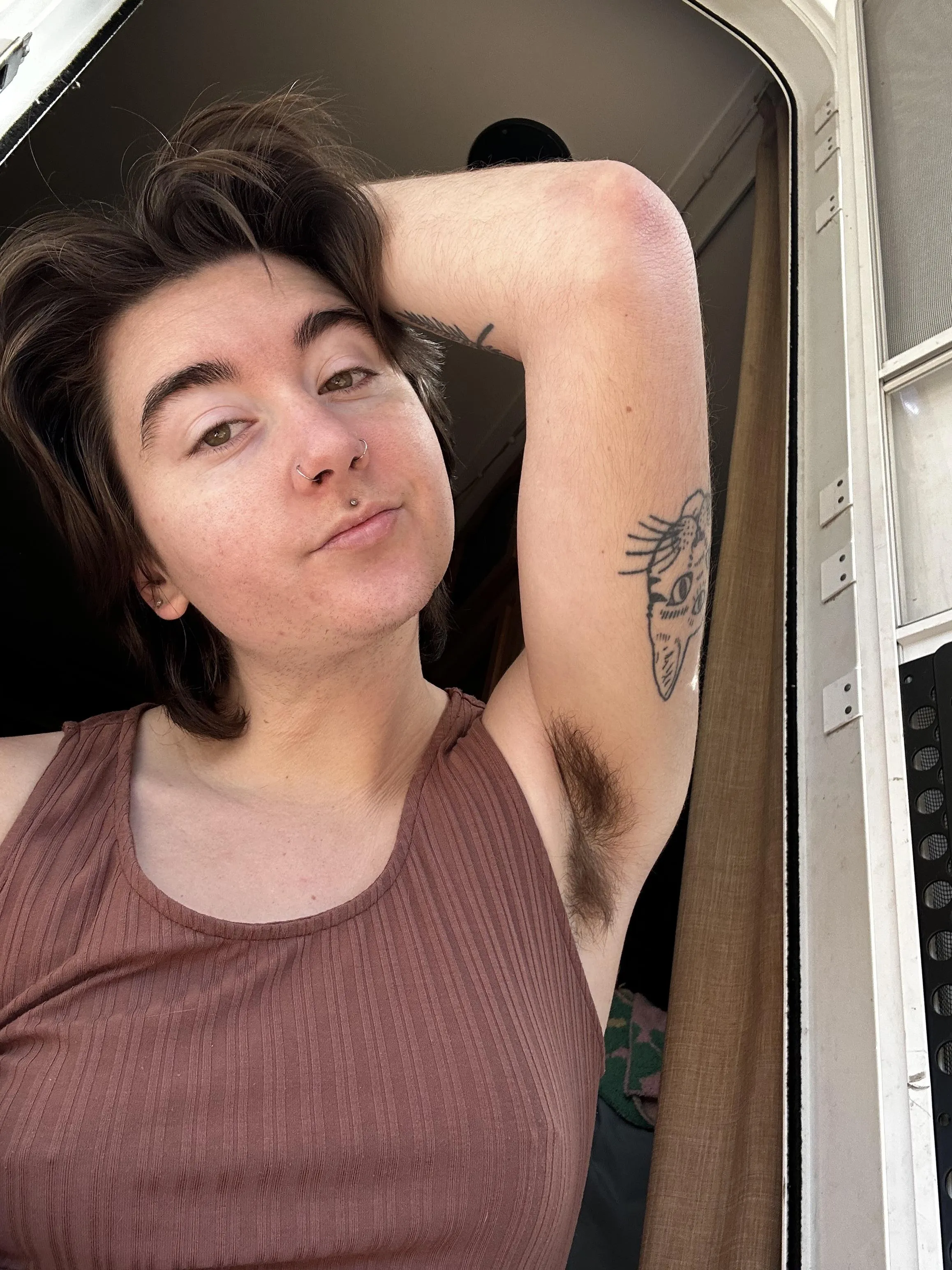 Hi ~ I’m sexy and silly, what more could you want?