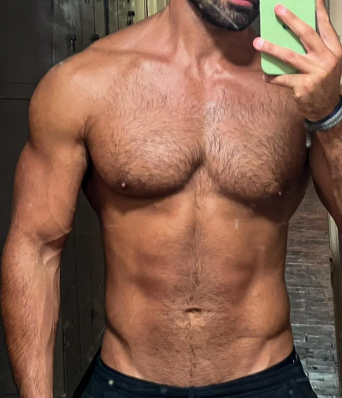 How horny body hair makes me