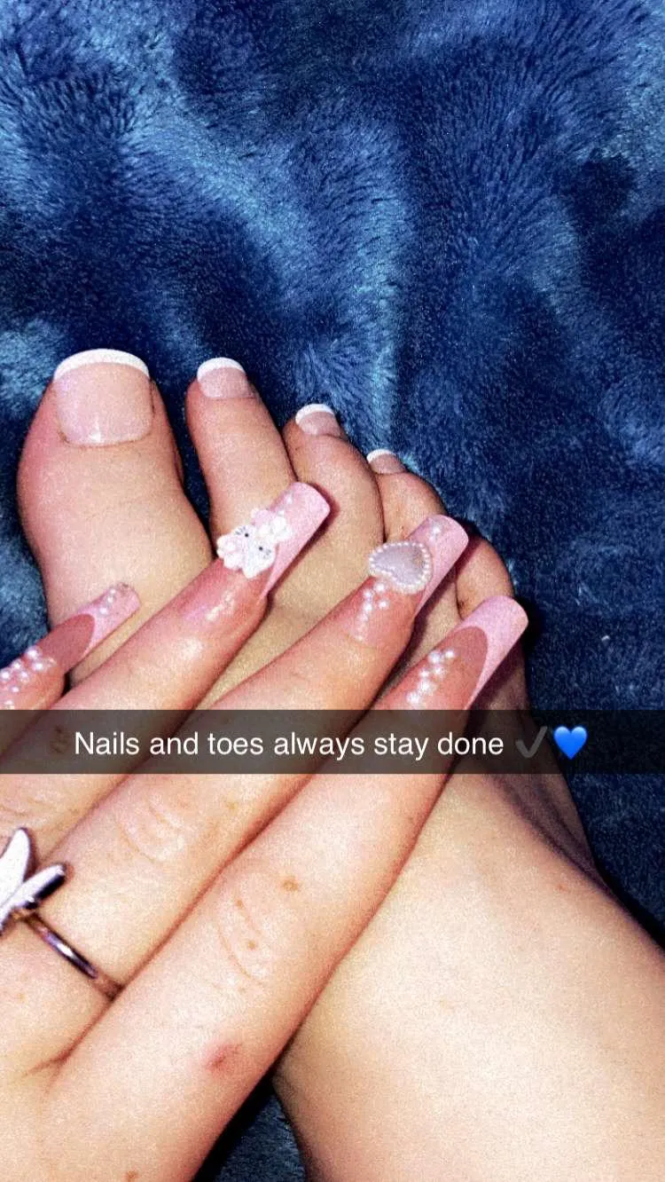 I do kink feet content