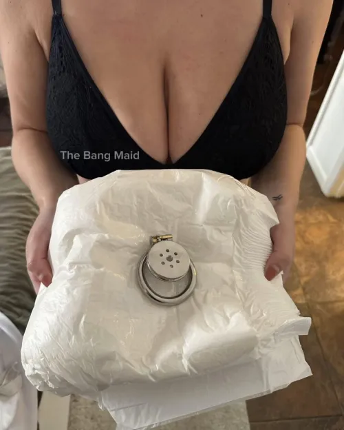 If you’re seeing this post, you’re in big trouble. I know what you’ve been thinking about. No changes before bed and no cumming tonight. I want you thinking of these titties as you gush precum into your full diapers all night ☁️🔐