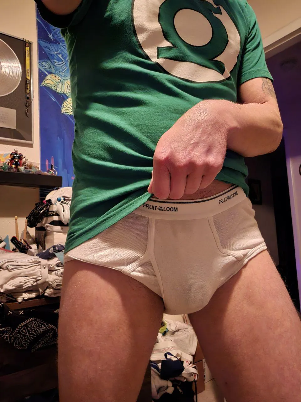 In tightest briefs, in whitest nights, no boxers shall ever be my underpants.