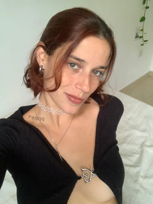 Not just a redhead, but a freckled one too... double the fun 😈 [IRTR]