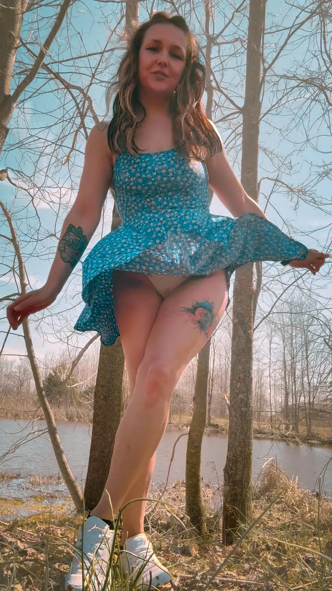 Oh no the wind blew my dress up