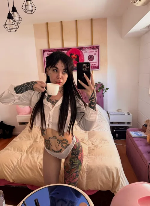 toned and kissable tummy