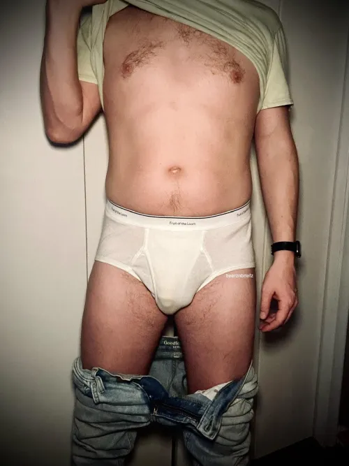 What’s a dude gotta do to get your attention?! 😈