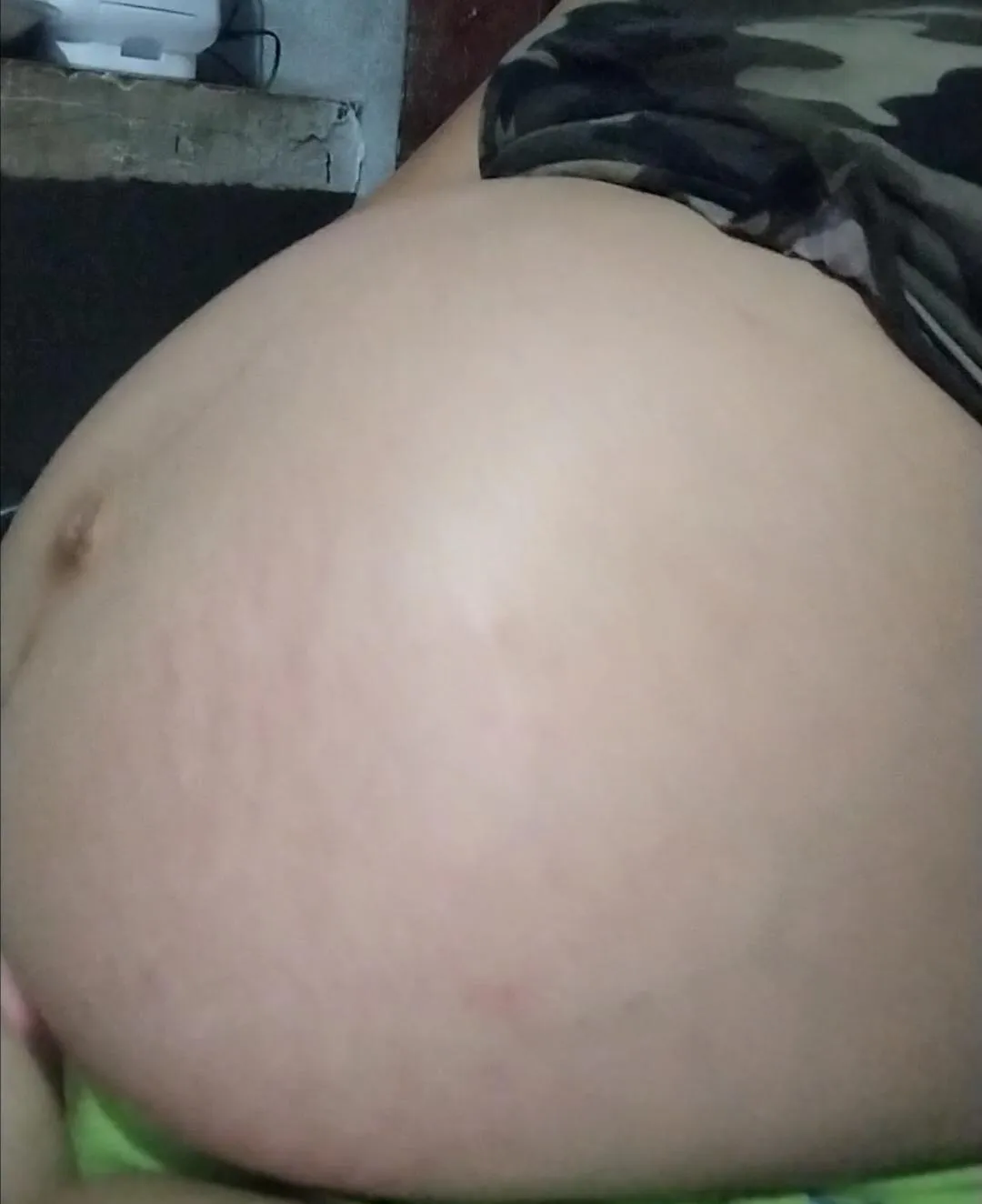 Would you like to run your tongue over my pregnancy stretch marks?