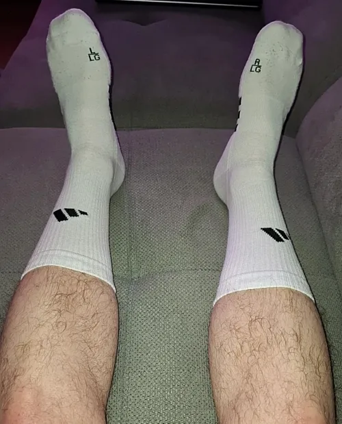 [27] white socks