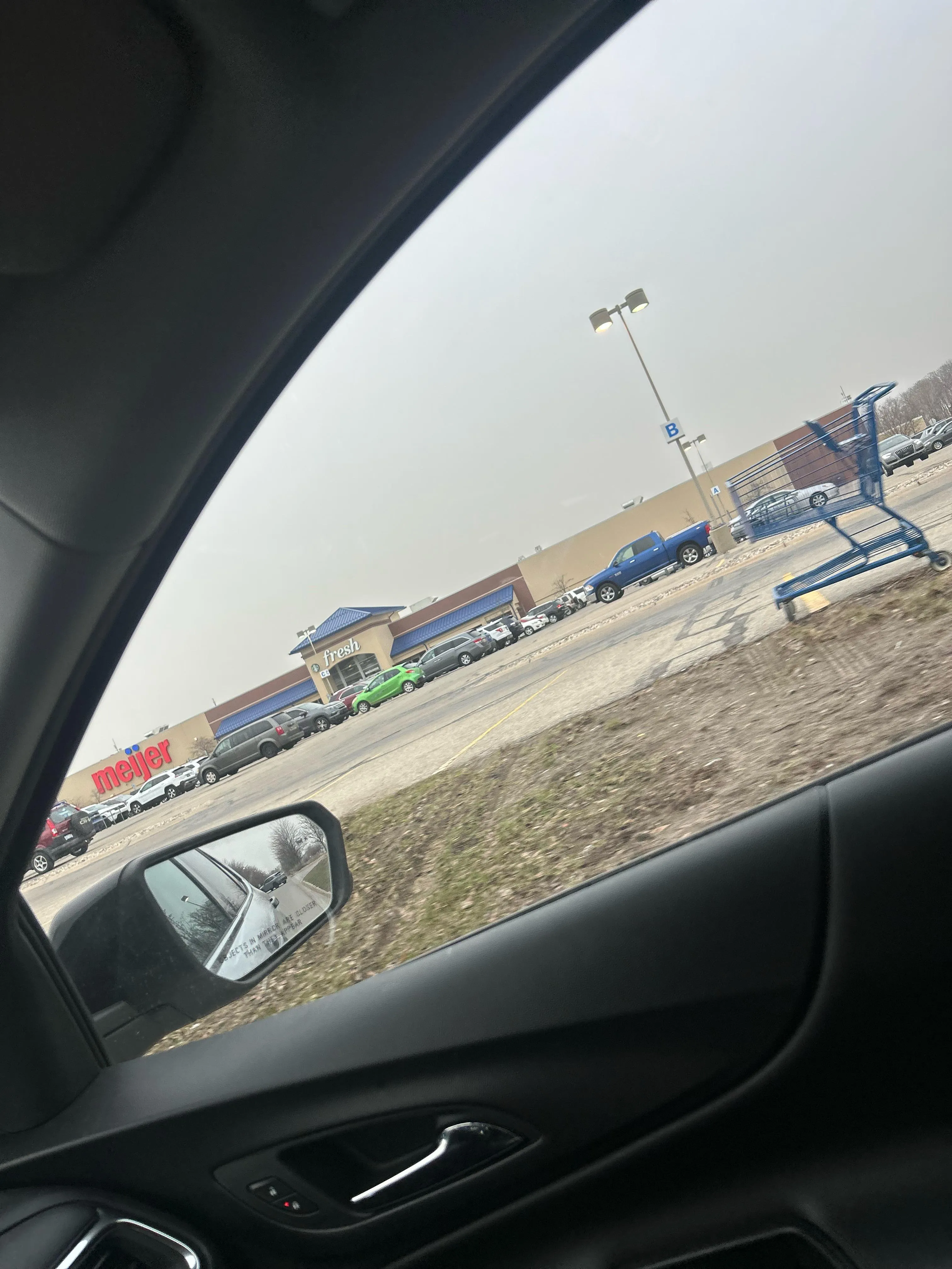 Anyone wanna have fun in the Mijer parking lot