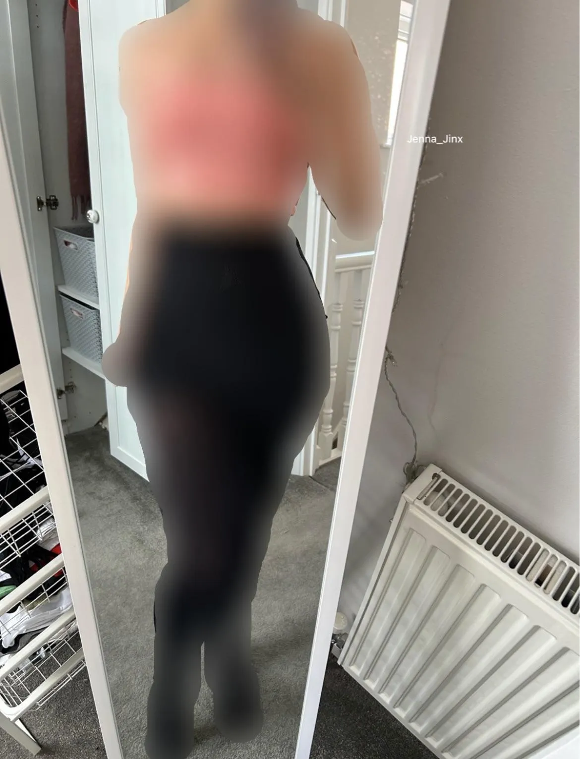 Betas don’t get to see my cleavage, skirt or pantyhose OC