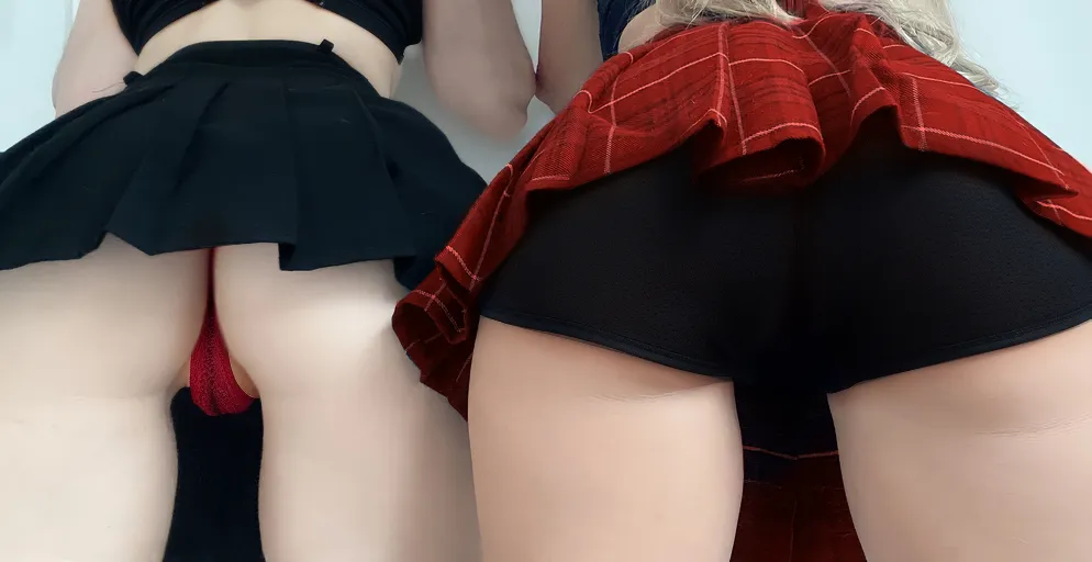 Deux Filles, Quatres trous à remplir - Tu choisis la quelle !?