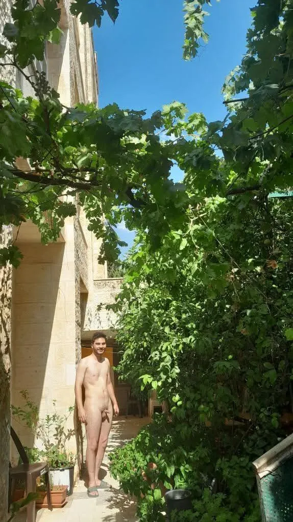 I think my neighbors know I'm a nudist 😁