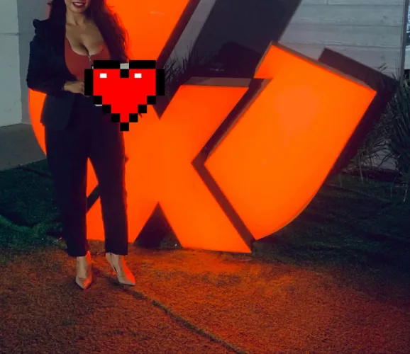 PAREJA EN TIJUANA B.C BUSCANDO A UNA PAREJA PARA SALIR EL DIA DE HOY.