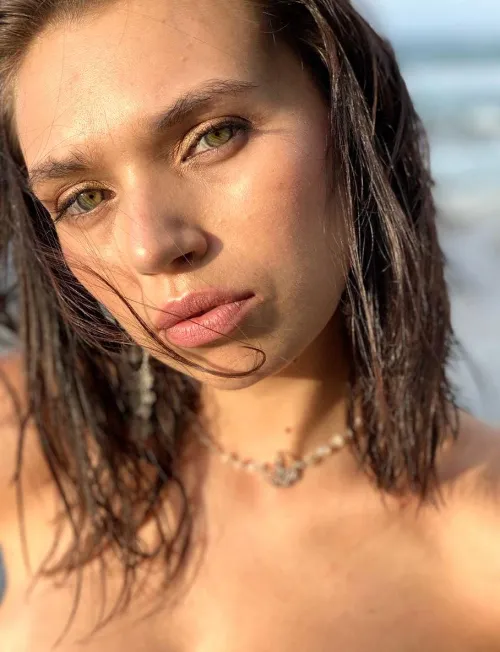 @reaganretcar - #21F Online now