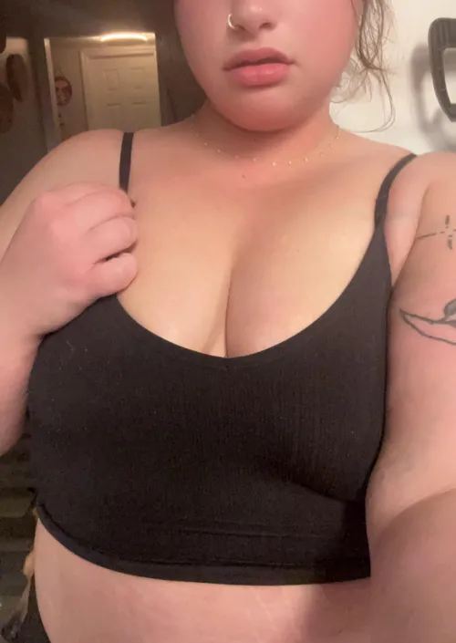 Think you can impress me? I know you’ll try your hardest to be a good boy 😘