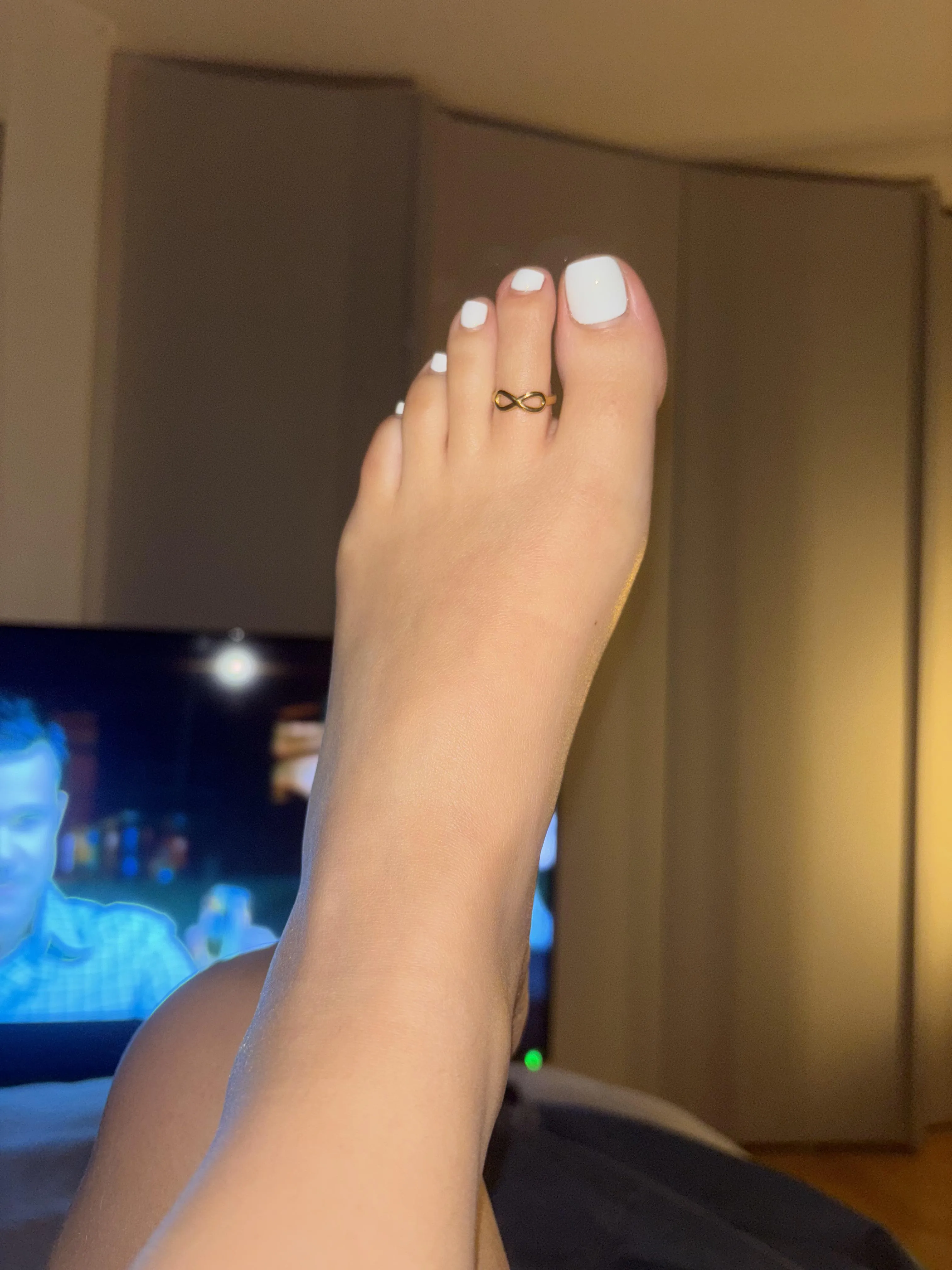 Who misses my white toes? 🤍