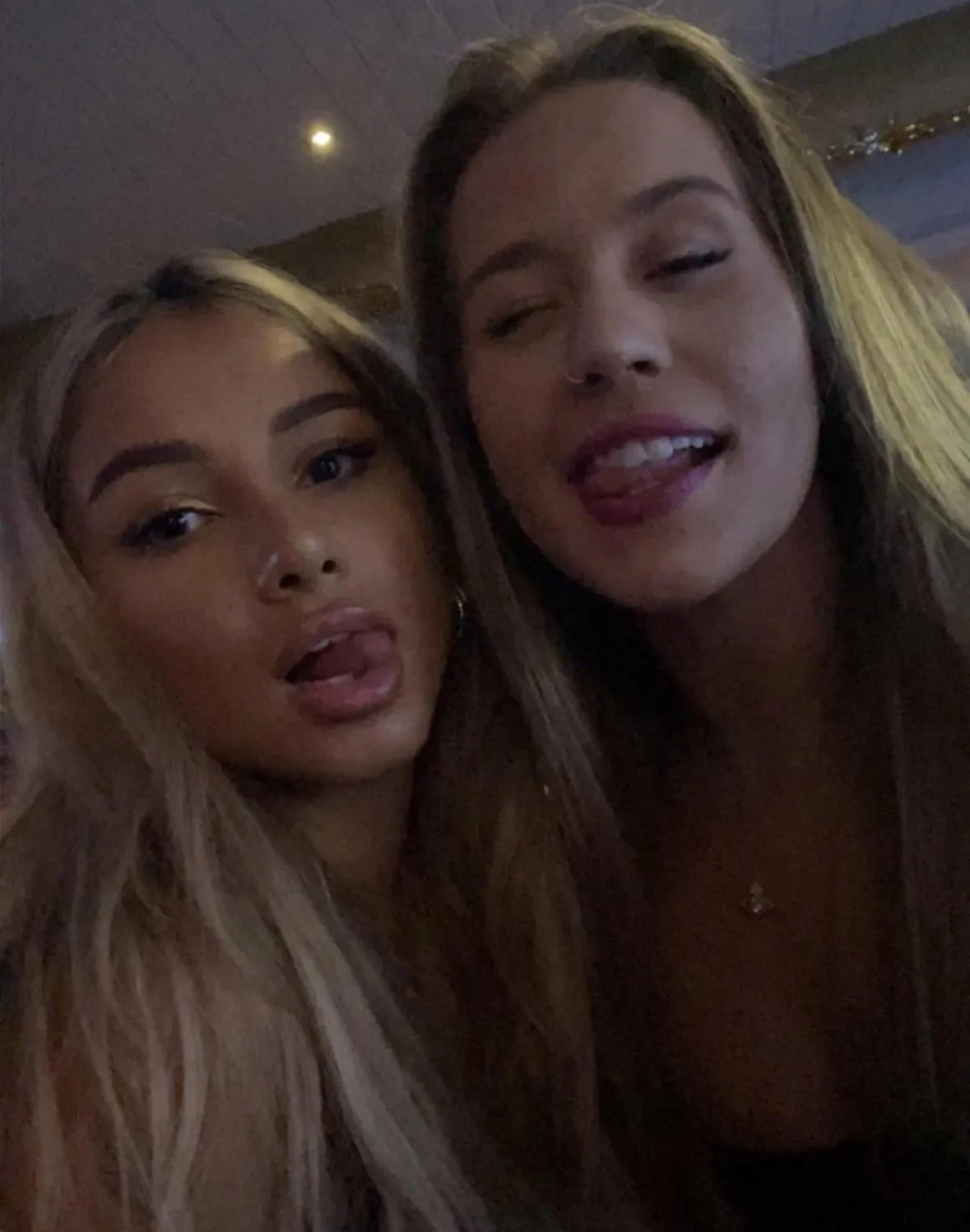 Who’s prettier babe?