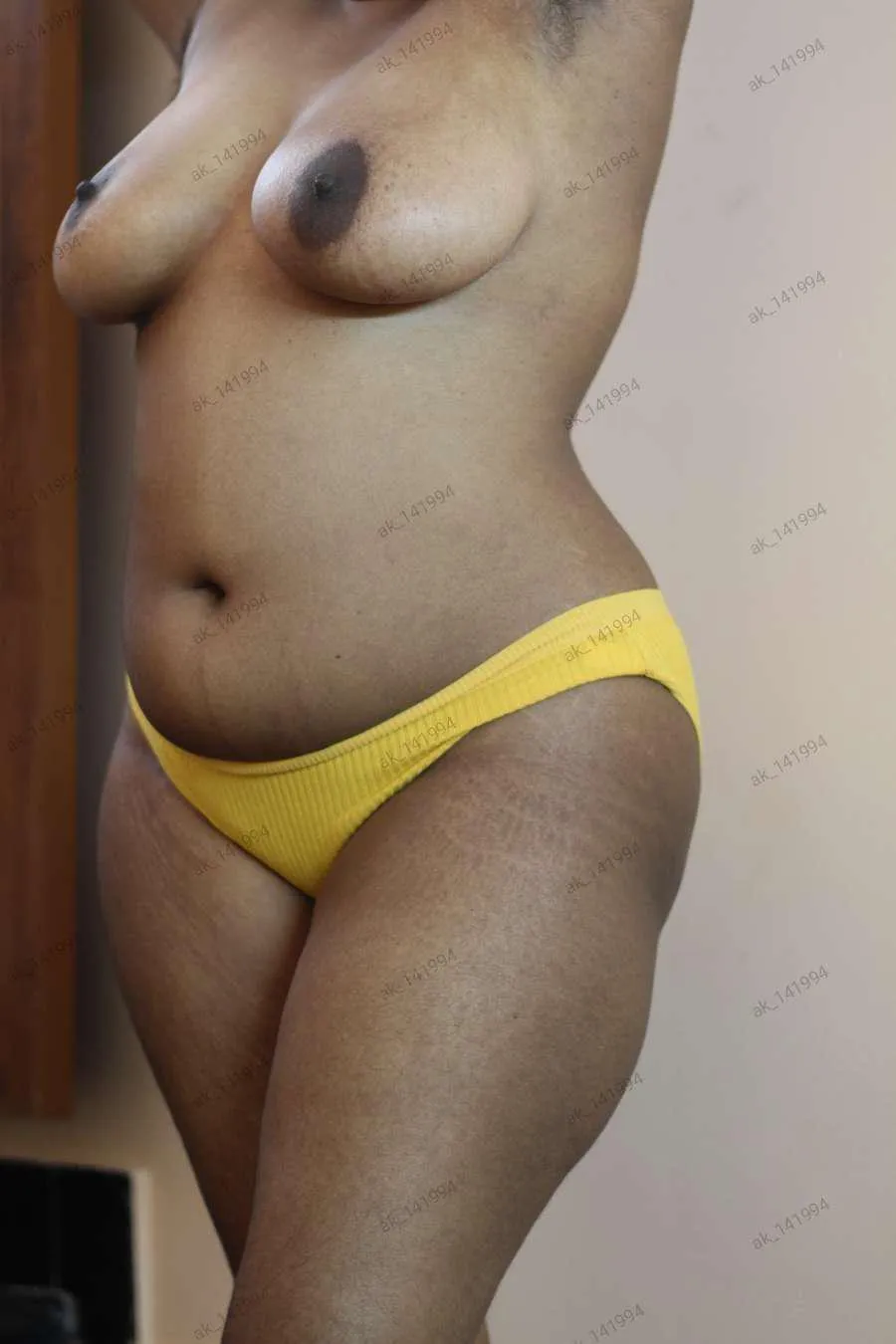 Would you like to share me with your [f]riends, or do it 1v1 :P