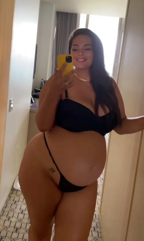 Ashley smiling to our naughty reddit posts