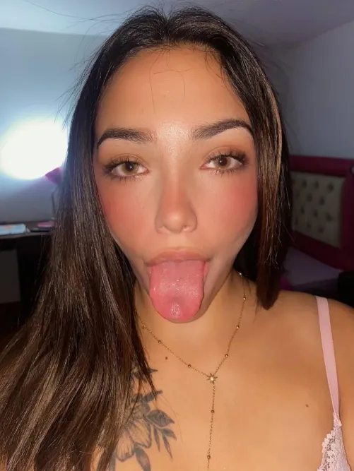 Dont hit my eye makeup, ok daddy?